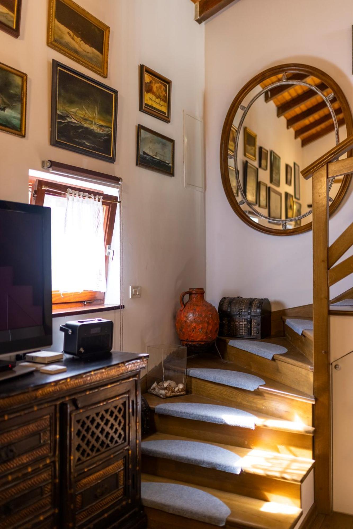 말리로시니 Stone House Retreat 빌라 외부 사진