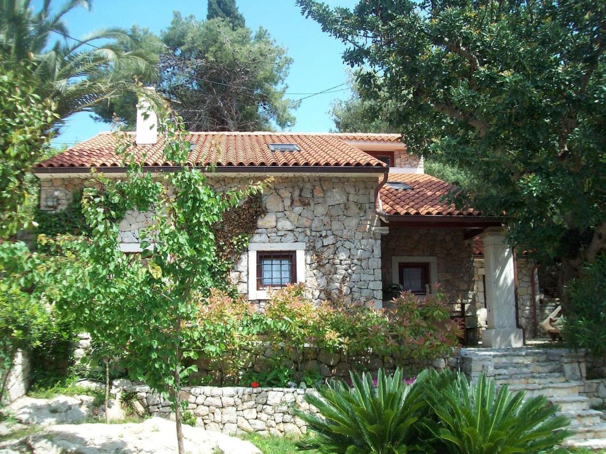 말리로시니 Stone House Retreat 빌라 외부 사진